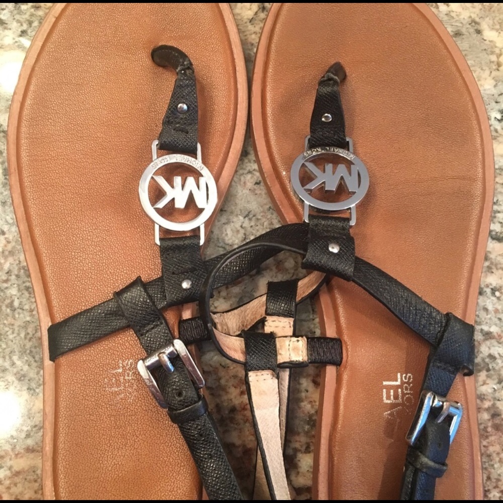 Michael Korda black sandals! Size 6